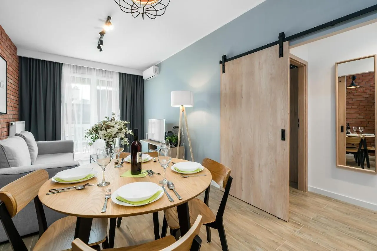 Premium Apartments Poznan Airport by Renters 0*,