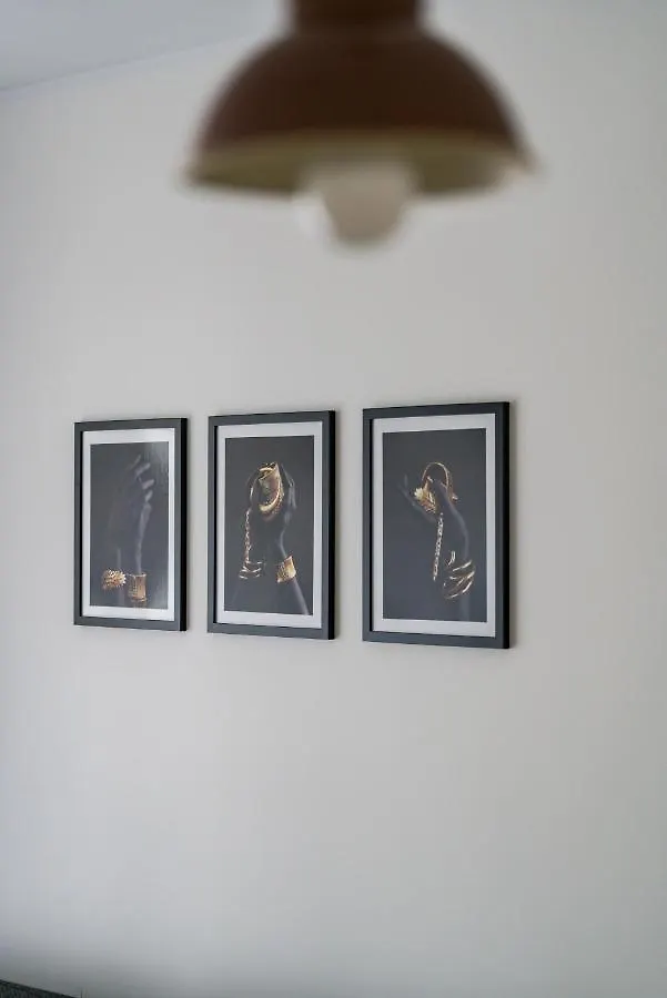 Premium Apartments Poznan Airport by Renters 0*,