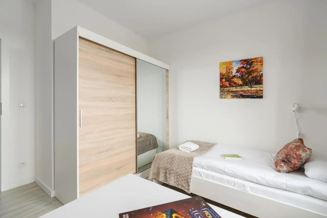 Premium Apartments Poznan Airport by Renters Polska