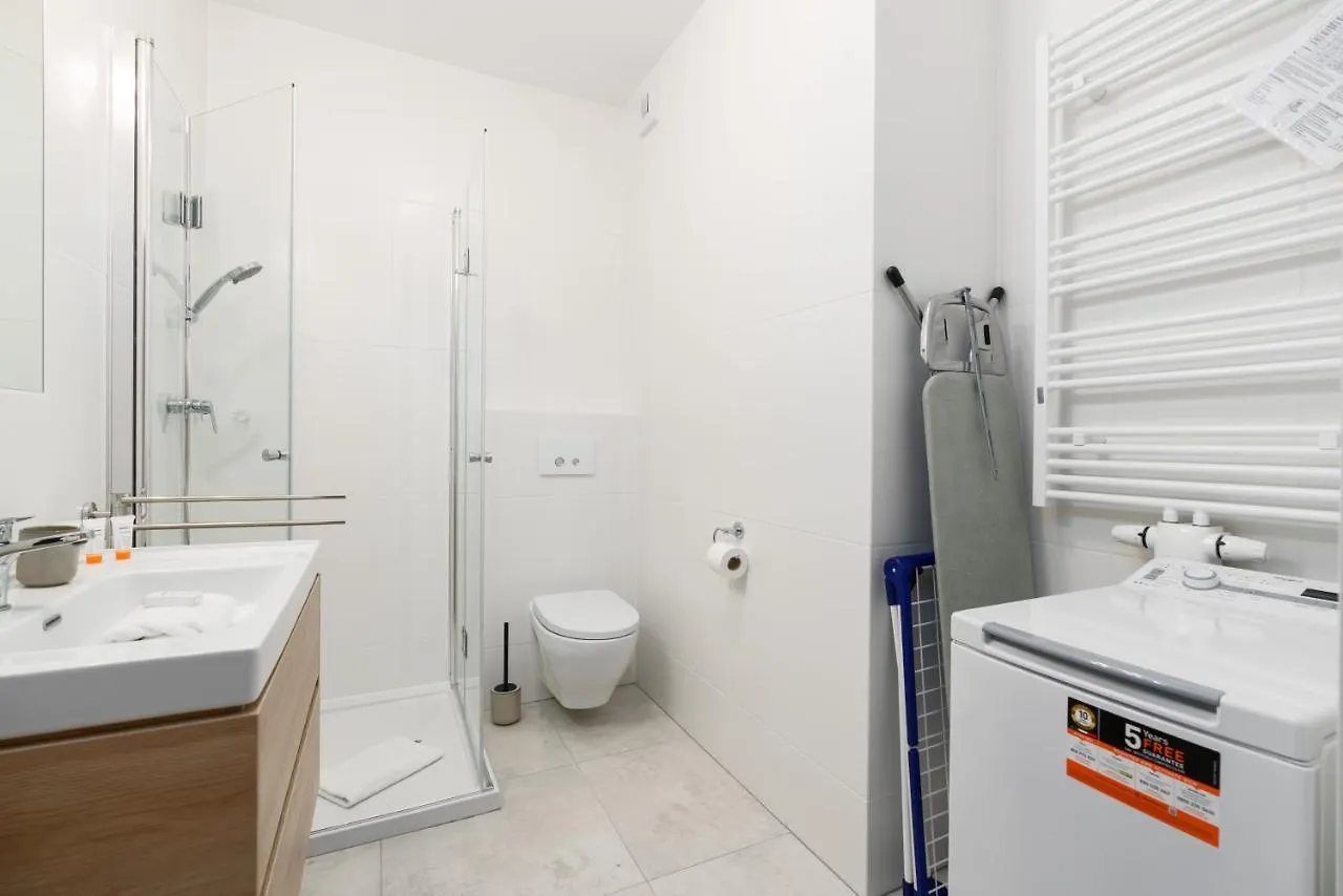 Premium Apartments Poznan Airport by Renters