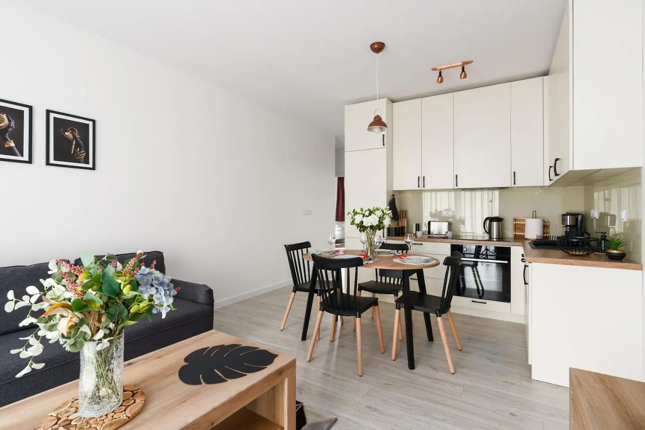 Premium Apartments Poznan Airport by Renters